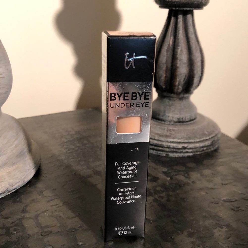 It bye bye under eye anti aging  concealer